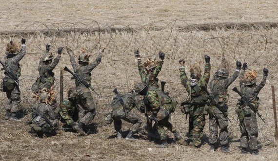 Ushtarët e Koresë së Veriut kanë vrarë dhe djegur trupin e zyrtarit të zhdukur nga Korea e Jugut