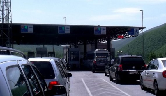 Një grua dhe një burrë ndalohen në Han të Elezit, kaluan ilegalisht kufirin