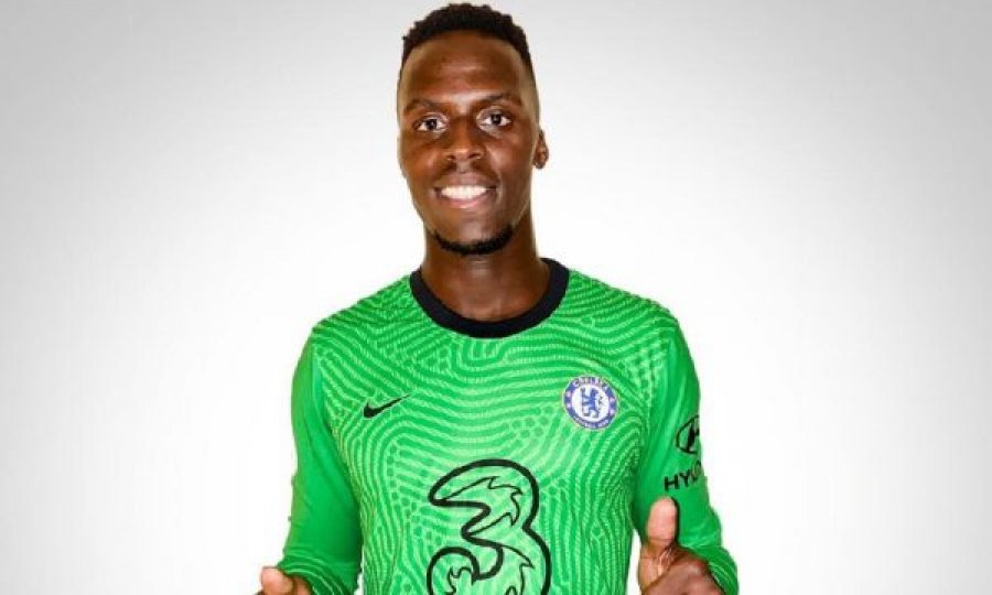Zyrtare: Chelsea e blen portierin senegalez nga Rennes 