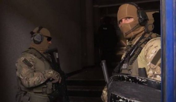 Mediat serbe: Forcat Speciale të EULEX-it zbarkuan në zyrat e OVL-së të UÇK-së,të veshur me maska dhe të armatosuar 
