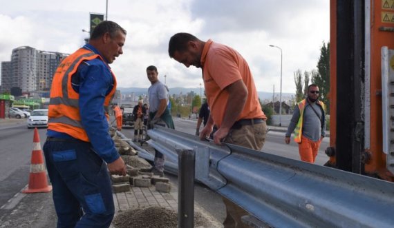 Ministri Abrashi intervenon në rrugën ku ishin lënduar 4 nxënës nga aksidentet