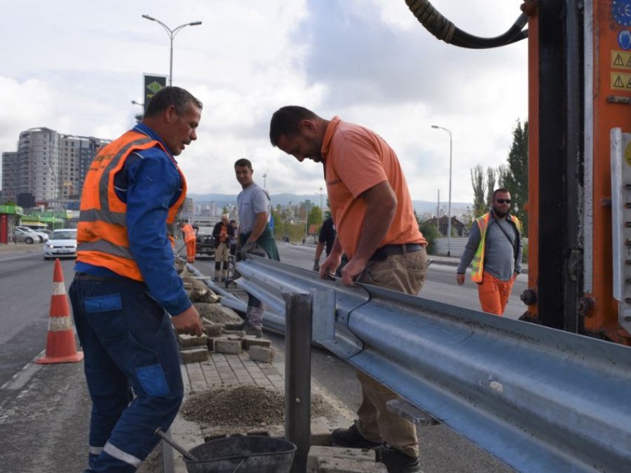 Ministri Abrashi intervenon në rrugën ku ishin lënduar 4 nxënës nga aksidentet