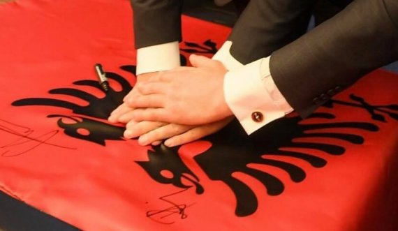 Politikanët shqiptarë pushtetin e trajtojnë si të drejtë për krim, korrupsion e  plaçkitje