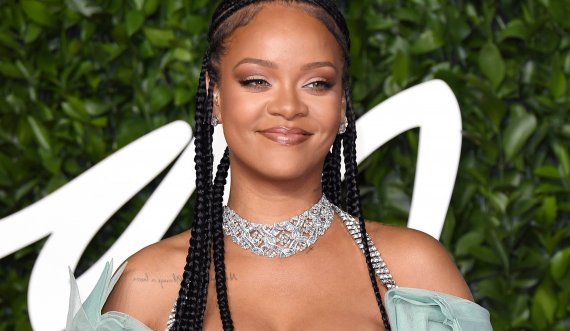 Me video joshëse, Rihanna paralajmëron sfilatë për linjën e re të “Savage X Fenty”