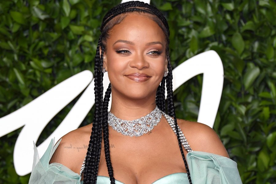 Me video joshëse, Rihanna paralajmëron sfilatë për linjën e re të “Savage X Fenty”
