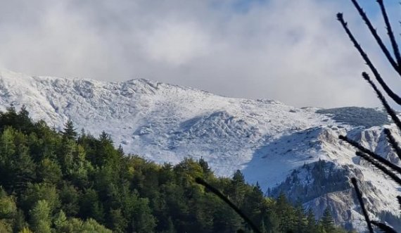 Bora mbërrin në Kosovë, zbardhen kodrat e Rugovës