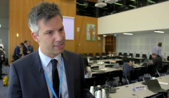 Epidemiologu zviceran: Në fillim të vitit 2021, COVID-19 do të jetë si një grip i zakonshëm