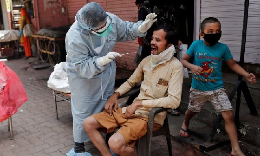 India shënon mbi 1,100 viktima të koronavirusit për 24 orë