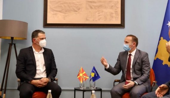A do të hapen kufijtë me Maqedoninë e Veriut? Zemaj thotë se tash mund të rishikohen masat