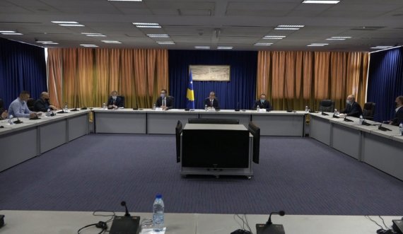 Pas paralajmërimit për protestë, Hoti takohet me përpunuesit e qumështit