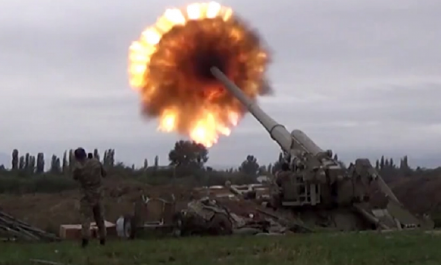 Thellohet lufta: Azerbajxhani kërcënon se do të shkatërrojë sistemet raketore të Armenisë