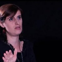 Saranda Bogujevci rrëfen historinë e masakrës ndaj familjes së saj nga forcat serbe