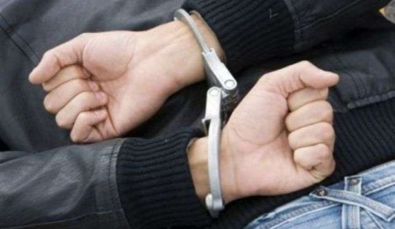 Aheng dhe gjuajtje me armë zjarri në Prapashticë, arrestohen pesë persona