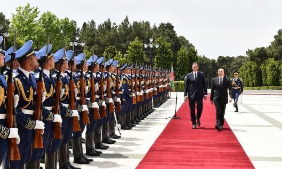 Lufta mes Azerbajxhanit dhe Armenisë, Serbia iu shet armë