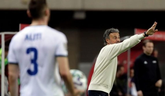 Trajneri i Spanjës Enrique kishte ngecur në lift për një orë para ndeshjes me Kosovën