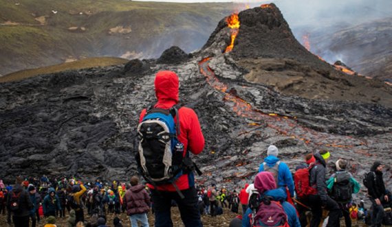 Shpërthen vullkani Etna