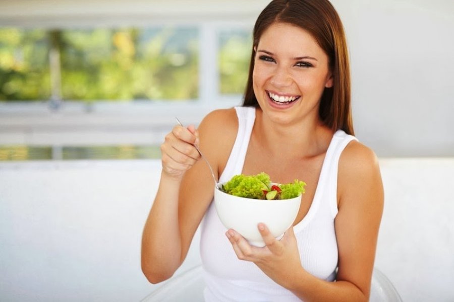 8 ushqime që përmirësojnë shëndetin e grave