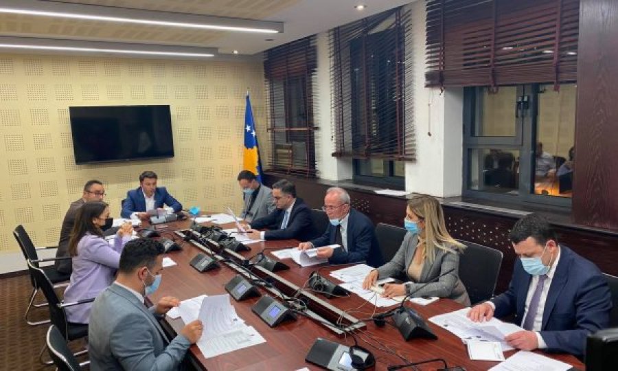 Selmanaj – VV’së: Tërhiquni sa s’jeni korit më shumë