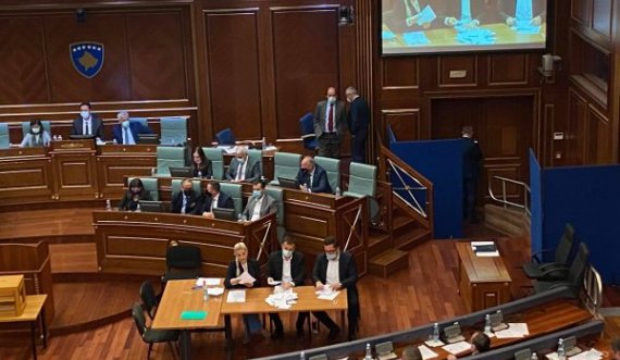 Prapë s’ka kuorum: 79 deputetë kanë votuar, Kuvendi shkon në pauzë
