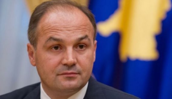  Enver Hoxhaj: Kurti i ngjan një autokrati, po e emëron Osmanin presidente 