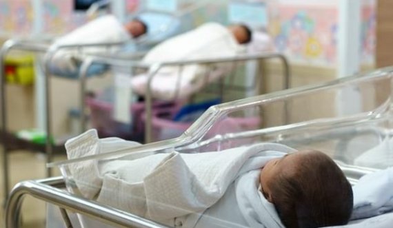 Braktiset një foshnjë në Spitalin e Pejës