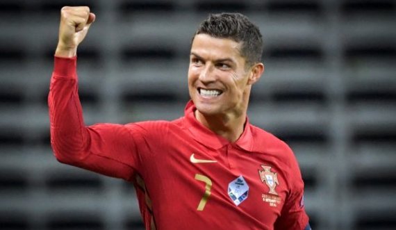  “Cristiano Ronaldo është futbollisti më i mirë në histori” 