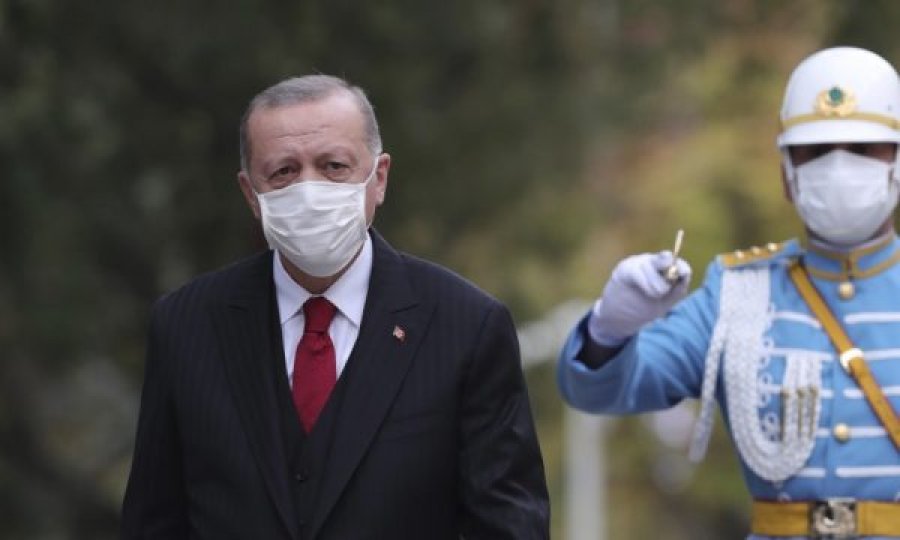 Shifër rekorde, për 24 orë 42 mijë raste të reja me Covid-19 në Turqi