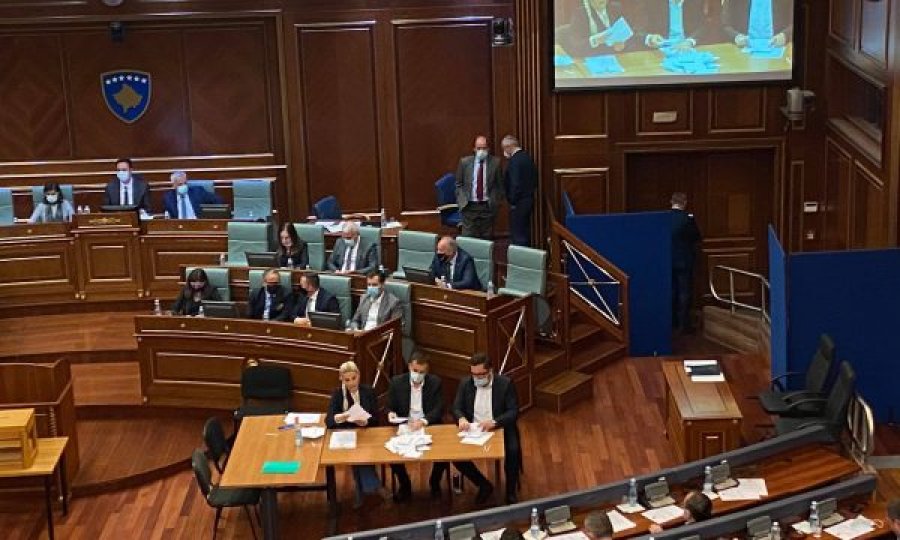 Prapë s’ka kuorum: 79 deputetë kanë votuar, Kuvendi shkon në pauzë