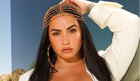 Demi Lovato ju 'kallë' me pozat e reja 