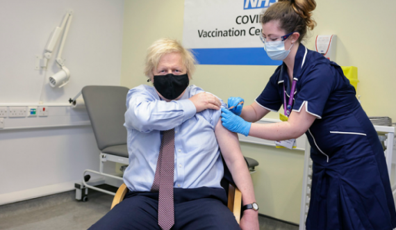Britania sot mund ta pezullojë vaksinën e AstraZeneca-s për të rinjtë