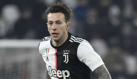 Bernardeschi infektohet me koronavirus