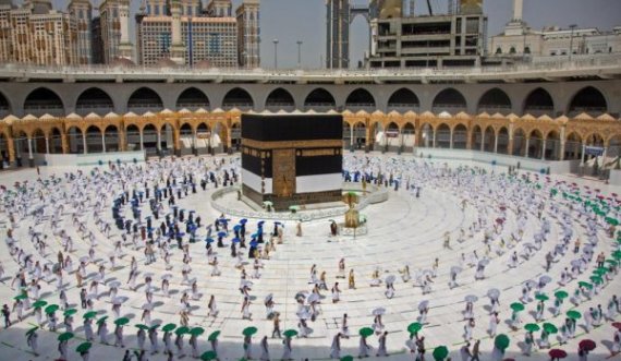  Vetëm tri grupe besimtarësh do të mund të shkojnë në Mekë gjatë Ramazanit 