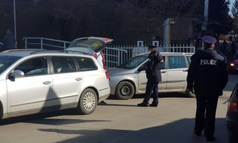  Kërcënim për sulm me thikë, Policia po i siguron spitalet nëpër Kosovë 