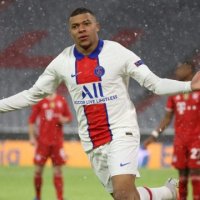 PSG tenton t’ia ndërrojë mendjen Mbappes me ofertë të çmendur