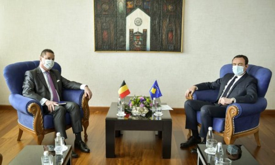 Kurti takohet me shefin e Zyrës Belge në Kosovë, diskutojnë për liberalizimin e vizave