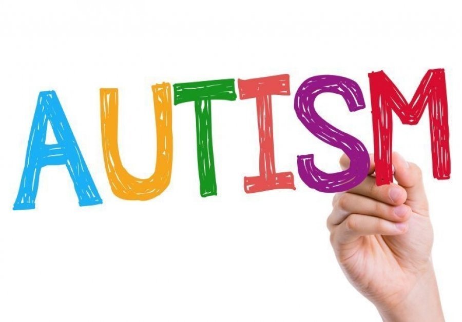 Ushqimet me indeks të ulët glikemik mund të lehtësojnë simptomat e autizmit