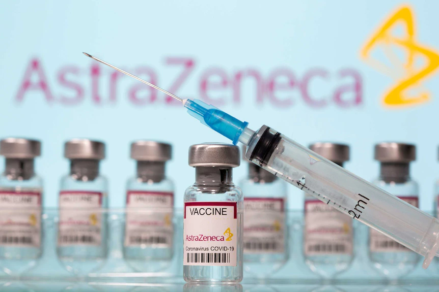  Tromboza nga “AstraZeneca”? Këto janë simptomat që duhet t’ju shqetësojnë 