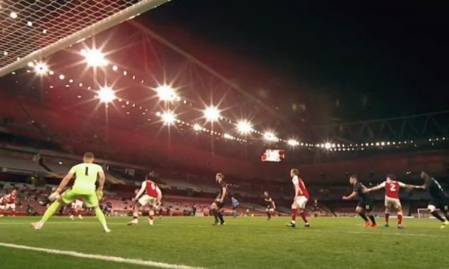 Arsenali gabon dhe pranon gol në minutën e 93-të, fitojnë Man United dhe Roma