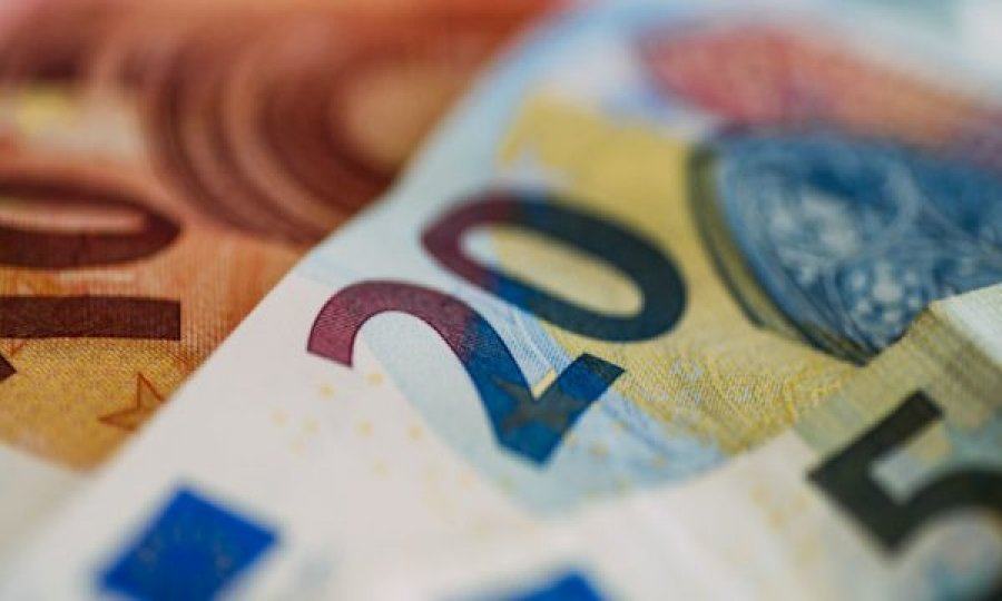 Berat Rukiqi tregon se kur do t’iu dalin paratë punëtorëve që janë ndikuar nga masat e reja 