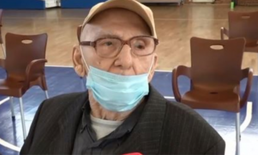  Flet 88-vjeçari pas mori vaksinën Anti Covid: Ishalla i bën mirë të rinjve 