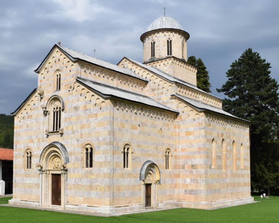 Pse u fut manastiri i Deçanit në top-listën e vendeve më të rrezikuara? 
