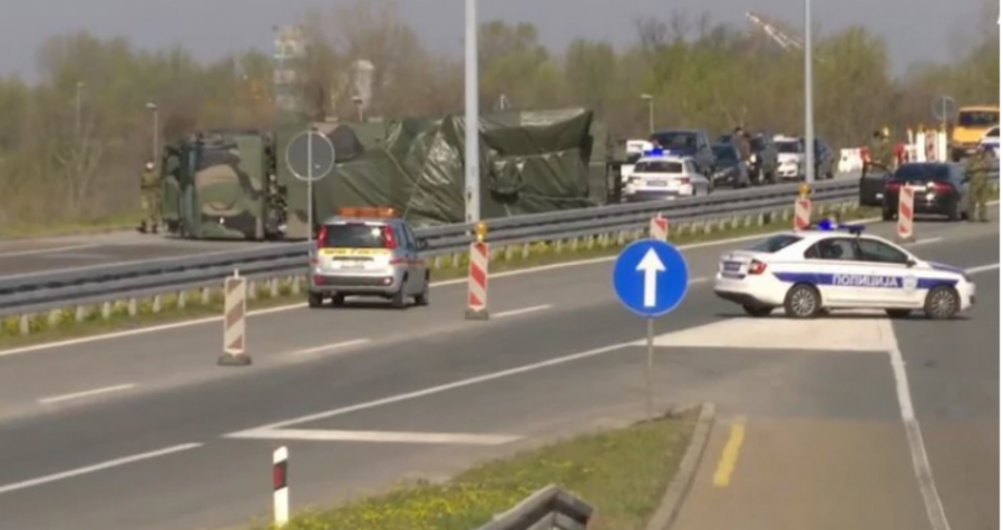 Dramë në Serbi: Raketa bie në mes të rrugës