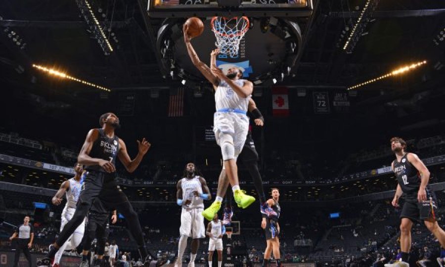 Lakers triumfon ndaj Nets, Embiid udhëheq 76ers