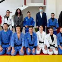 Ministri Çeku e vizitoi ekipin olimpik të xhudos, premtoi përkrahje