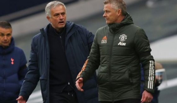 “Son ka fat që babai i tij është më i mirë se Solskjaer” Mourinho shpërthen ndaj trajnerit të Man United