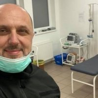 Flet doktori shqiptar nga Presheva: Vendimi për shkarkimin tim është politik