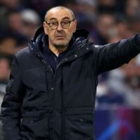 Tottenham kontakton Sarrin
