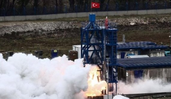 Turqia teston me sukses motorin e parë hibrid për misionin hënor
