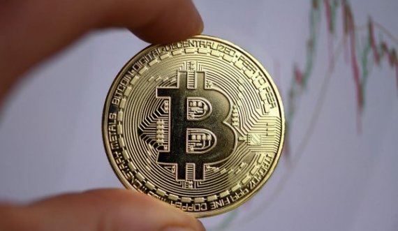  “Fluturon” vlera e Bitcoin-it, arrin nivel rekord 