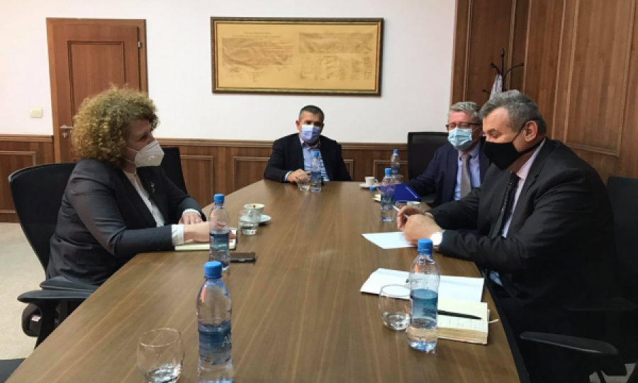  OAK takohet me ministren Hajdari, diskutojnë për problemet e bizneseve në Kosovë 